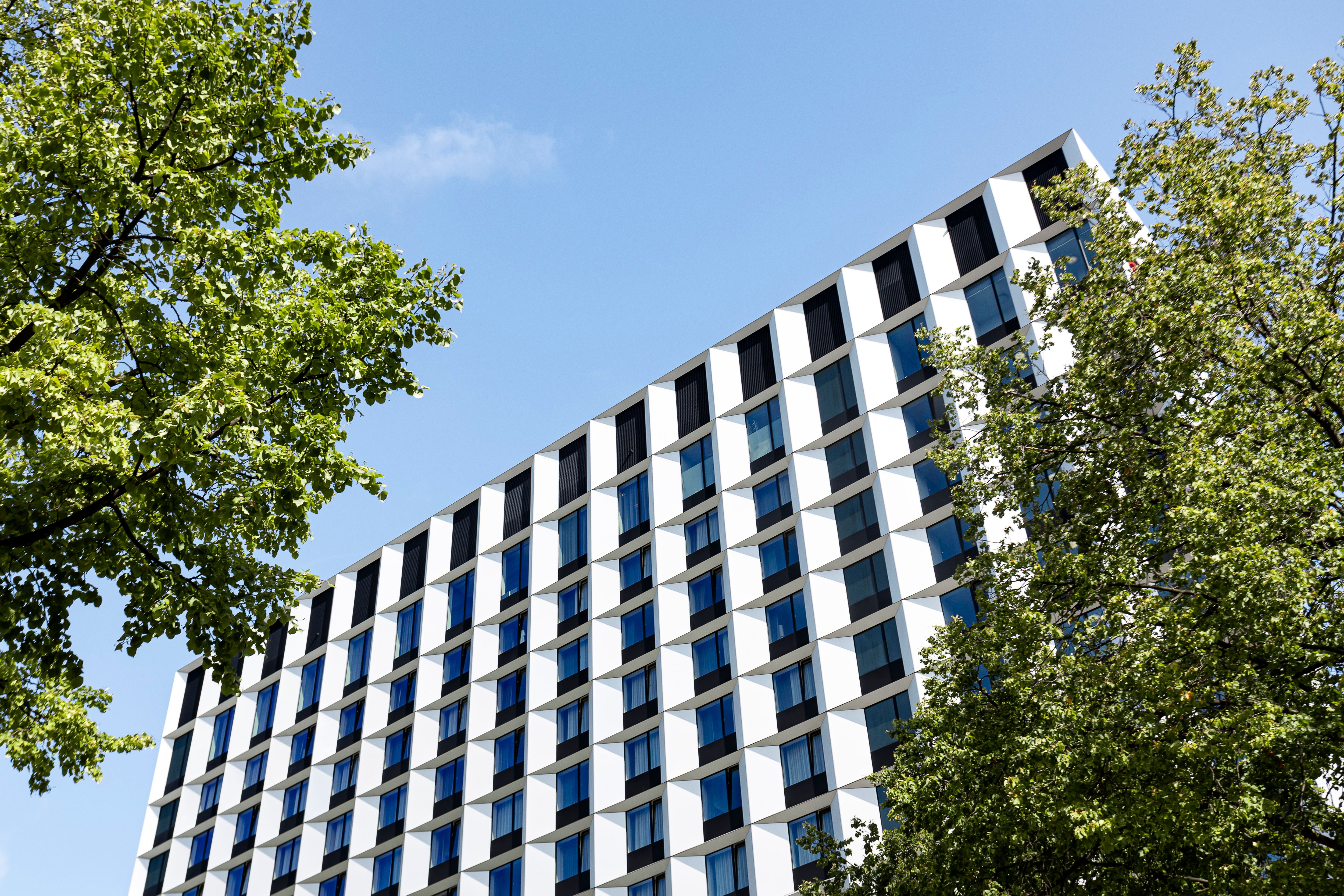 411_IC_Dammtor_Messe_Exterior_