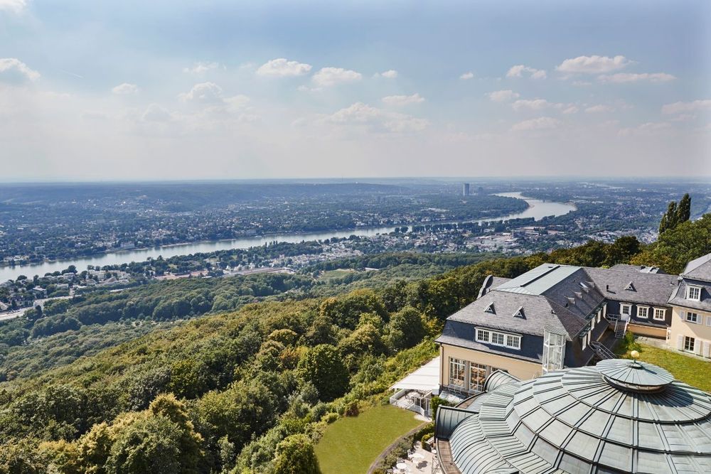 Steigenberger Grandhotel & SPA Petersberg - Königswinter/Bonn - Grand Deluxe-dobbeltværelse med udsigt over Rhinen