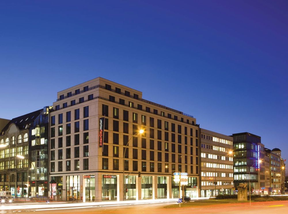 Hotel ved Hamburgs hovedbanegård - IntercityHotel Hamburg Hauptbahnhof - Udsigt udefra