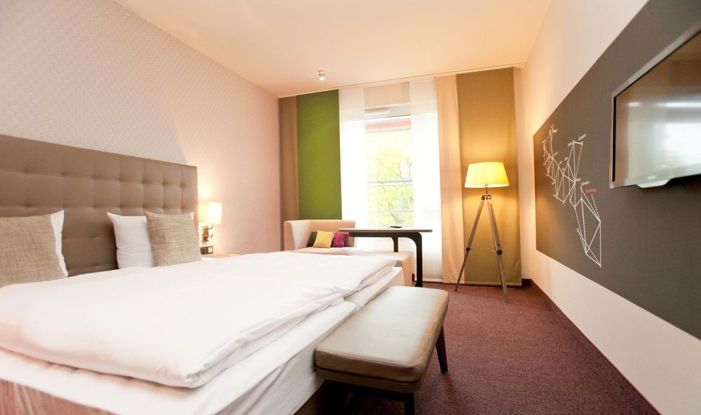 Superior Zimmer in Brunswick - Steigenberger Parkhotel Braunschweig - bed