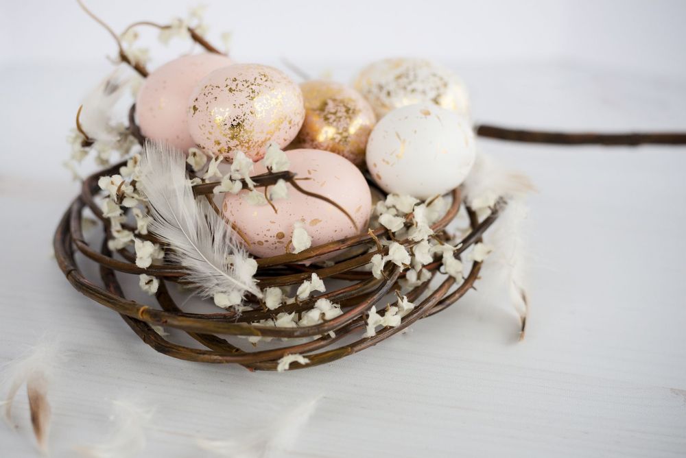 SHR_Easter_pink, white and gold eggs_iStock-924230344.jpg