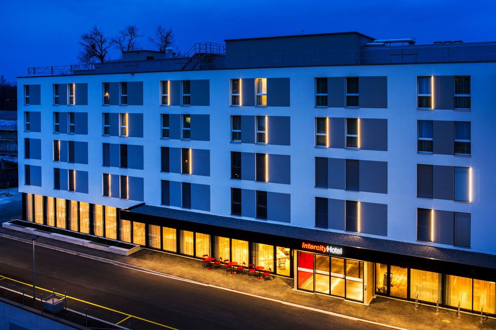 Hotel in Zürich - Intercityhotel Zürich Luchthaven - Buitenaanzicht