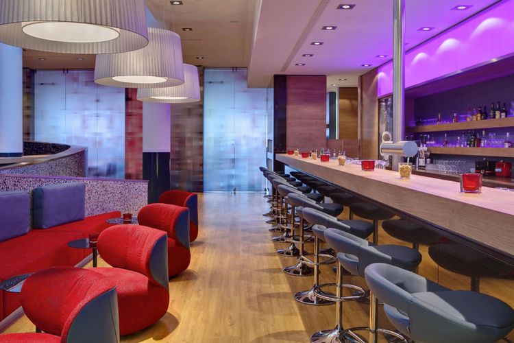 Restaurants & Bars in Berlin IntercityHotel Berlin Hauptbahnhof