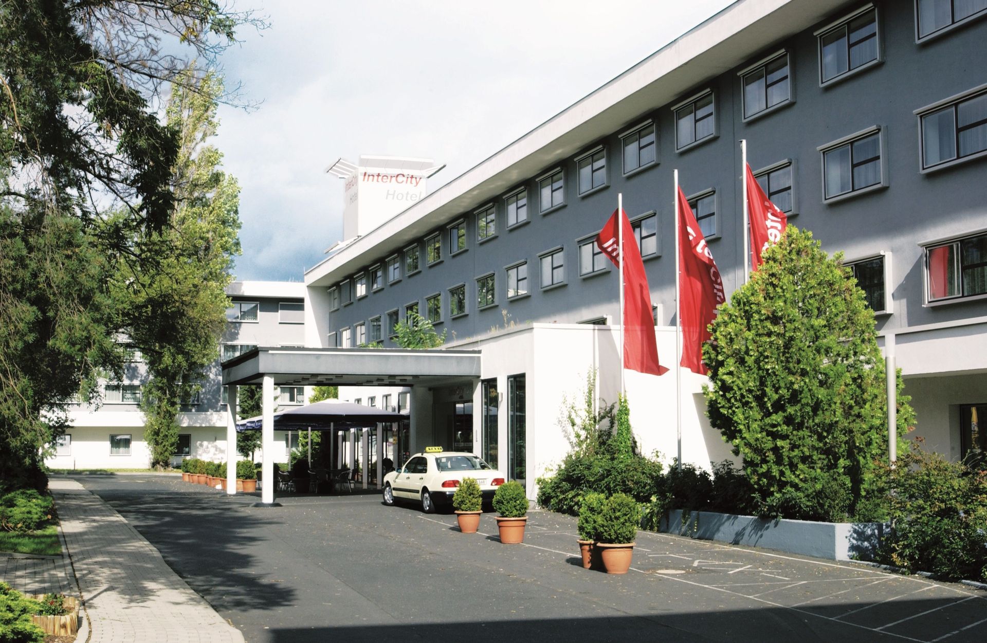 Intercity Hotel Frankfurt Flughafen Und Parken hrewards.com