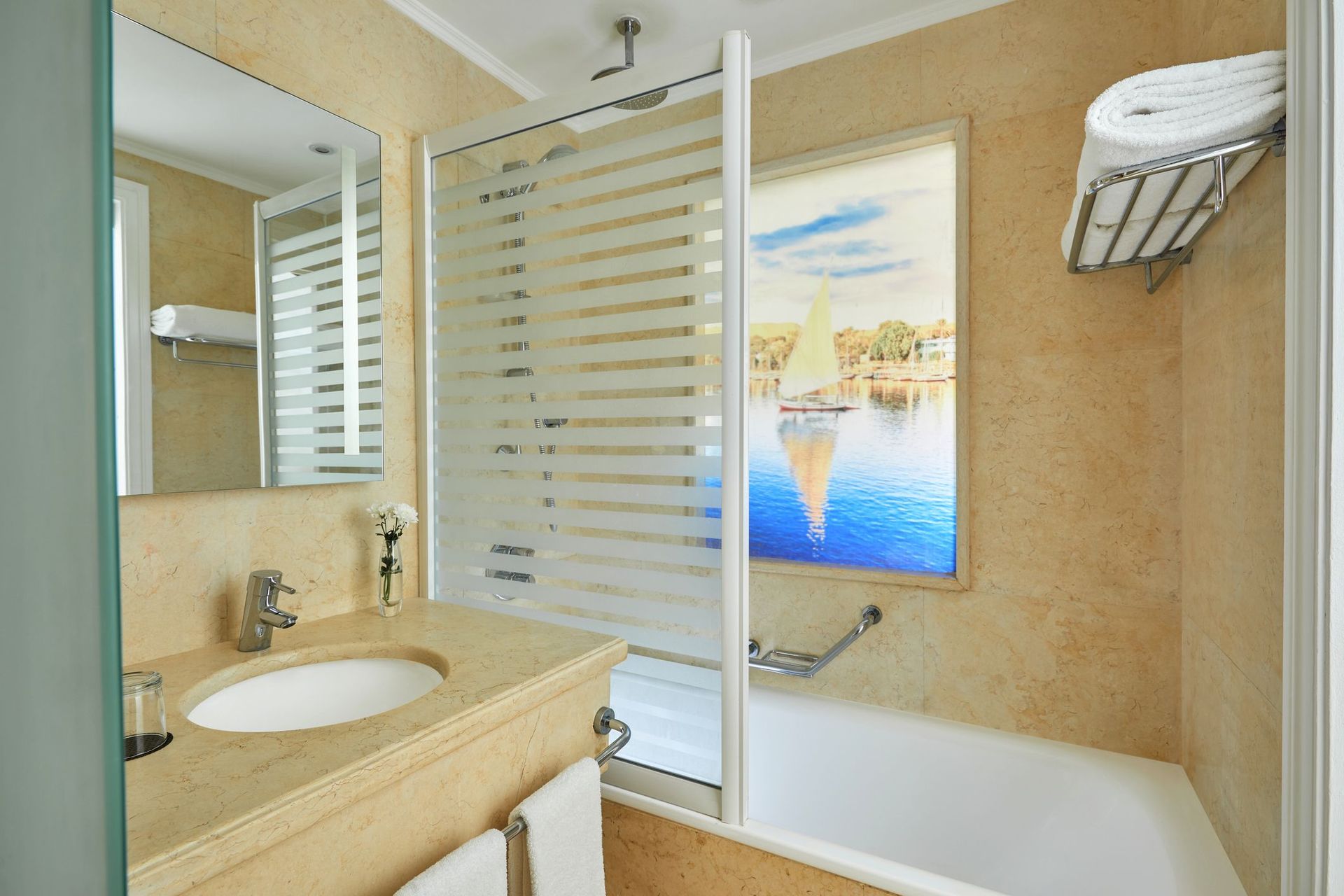 SHR_ResortAchti_room_Standard_bathroom_1.jpg