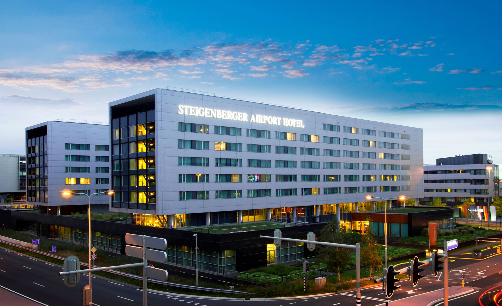 Airport Hotel Berger's Park hrewards.com