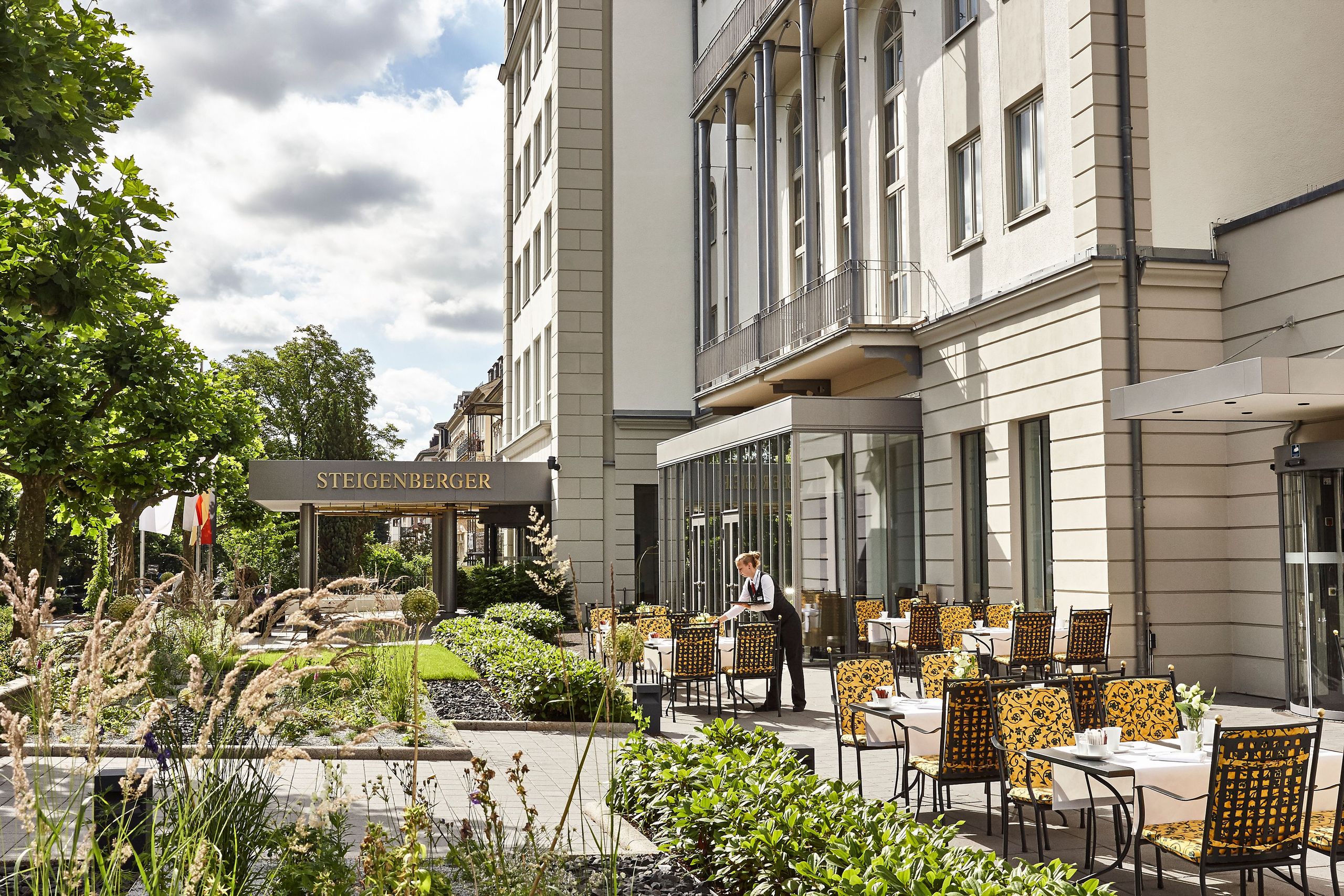 111_SHR_Bad_Homburg_Restaurant_terrace.jpg