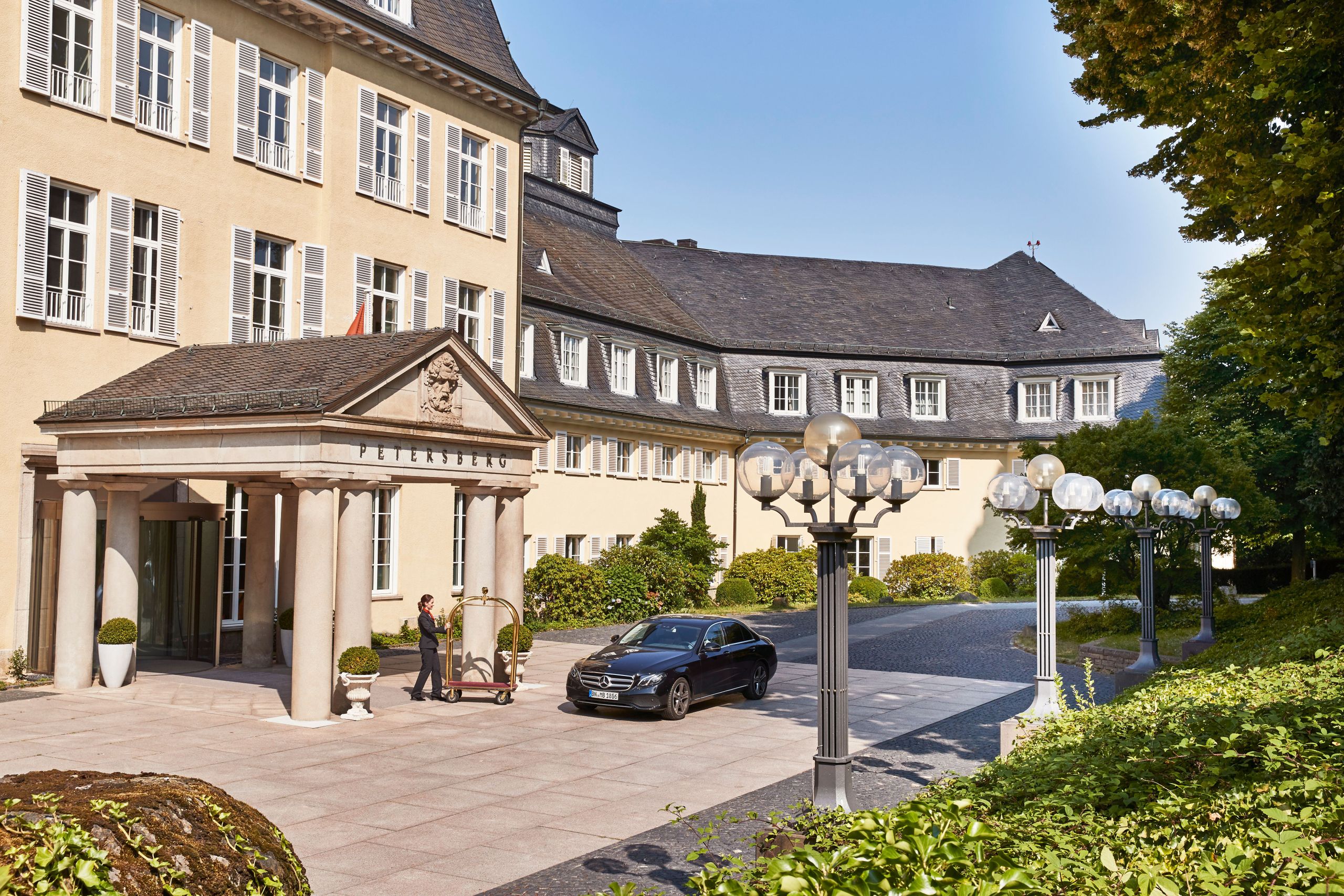 Steigenberger Grandhotel & SPA Petersberg - Königswinter/Bonn - Udsigt udefra