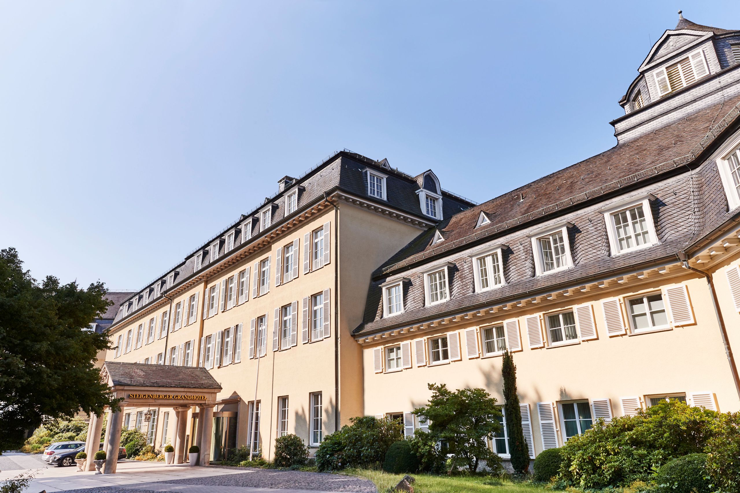 Steigenberger Grandhotel & SPA Petersberg - Königswinter/Bonn - Buitenaanzicht