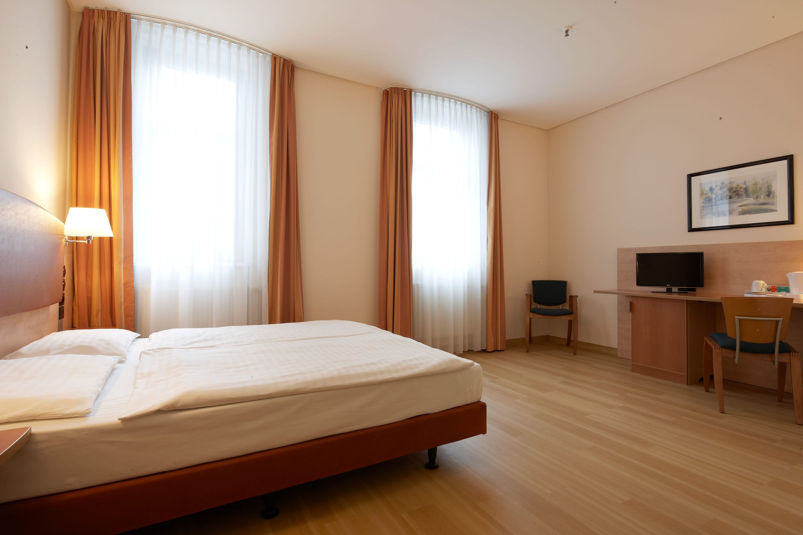 IntercityHotel Berlin Ostbahnhof – Handicapped-accessible room