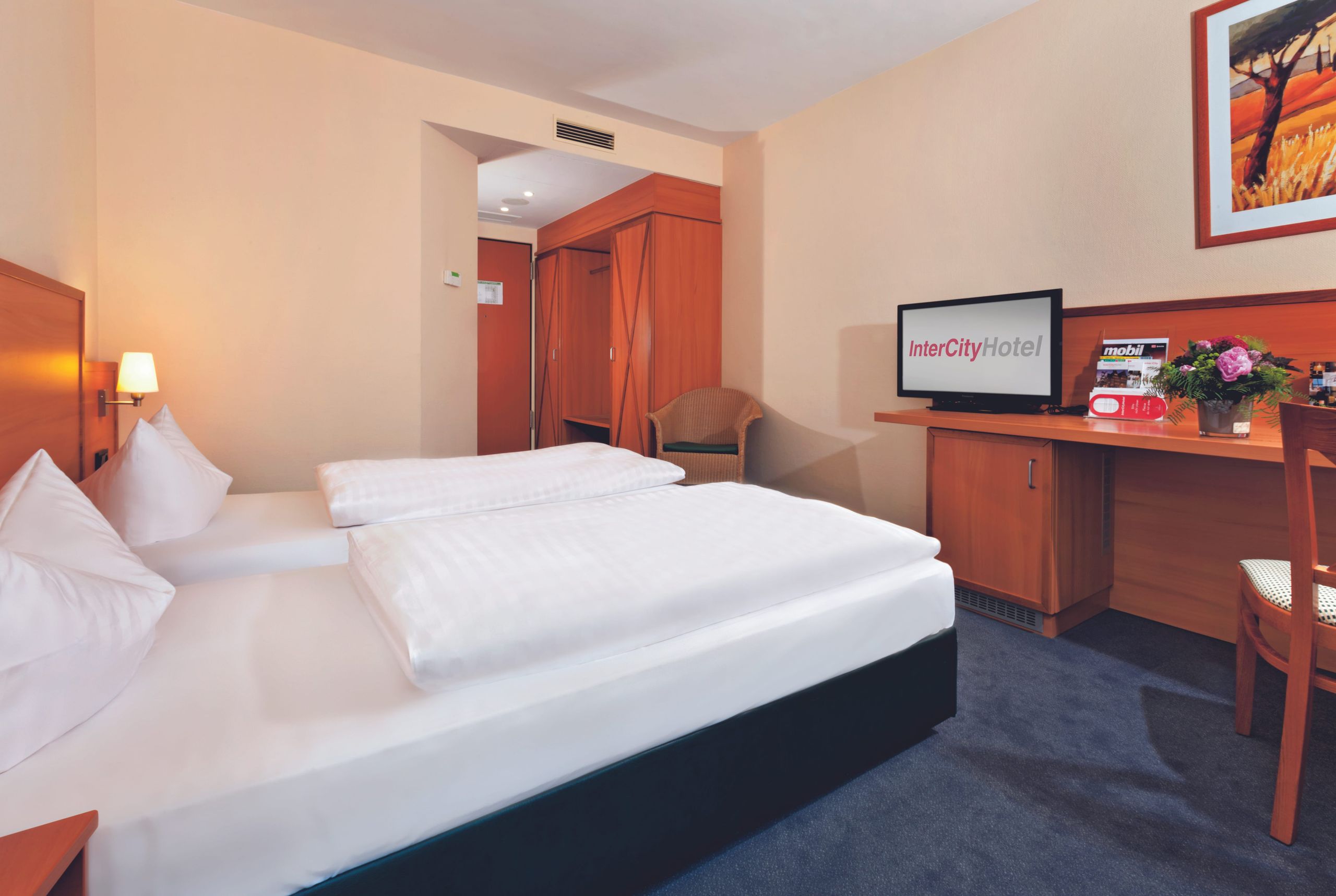 IntercityHotel Bremen - habitación estándar con dos camas