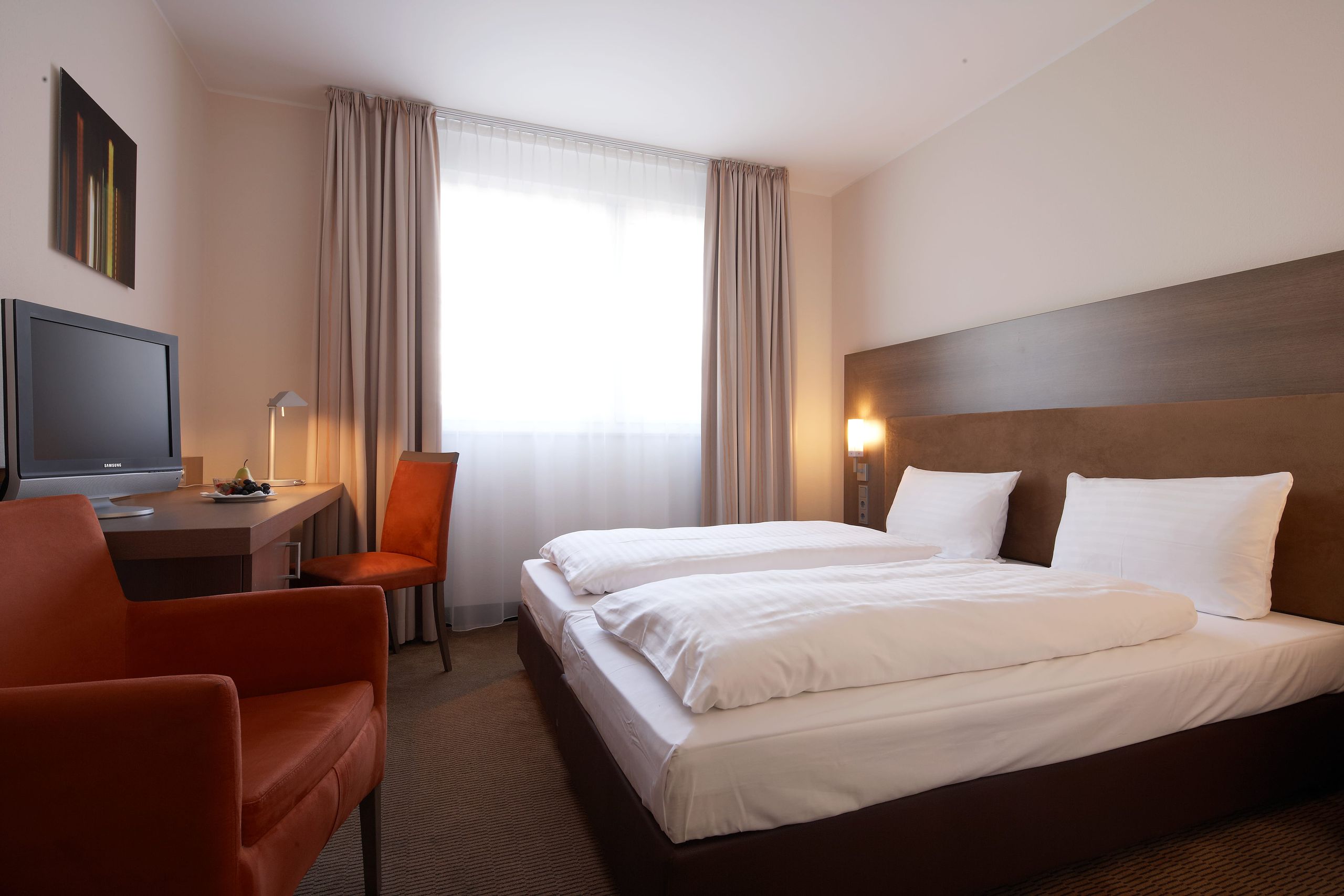 IntercityHotel Essen – business room twinbed
