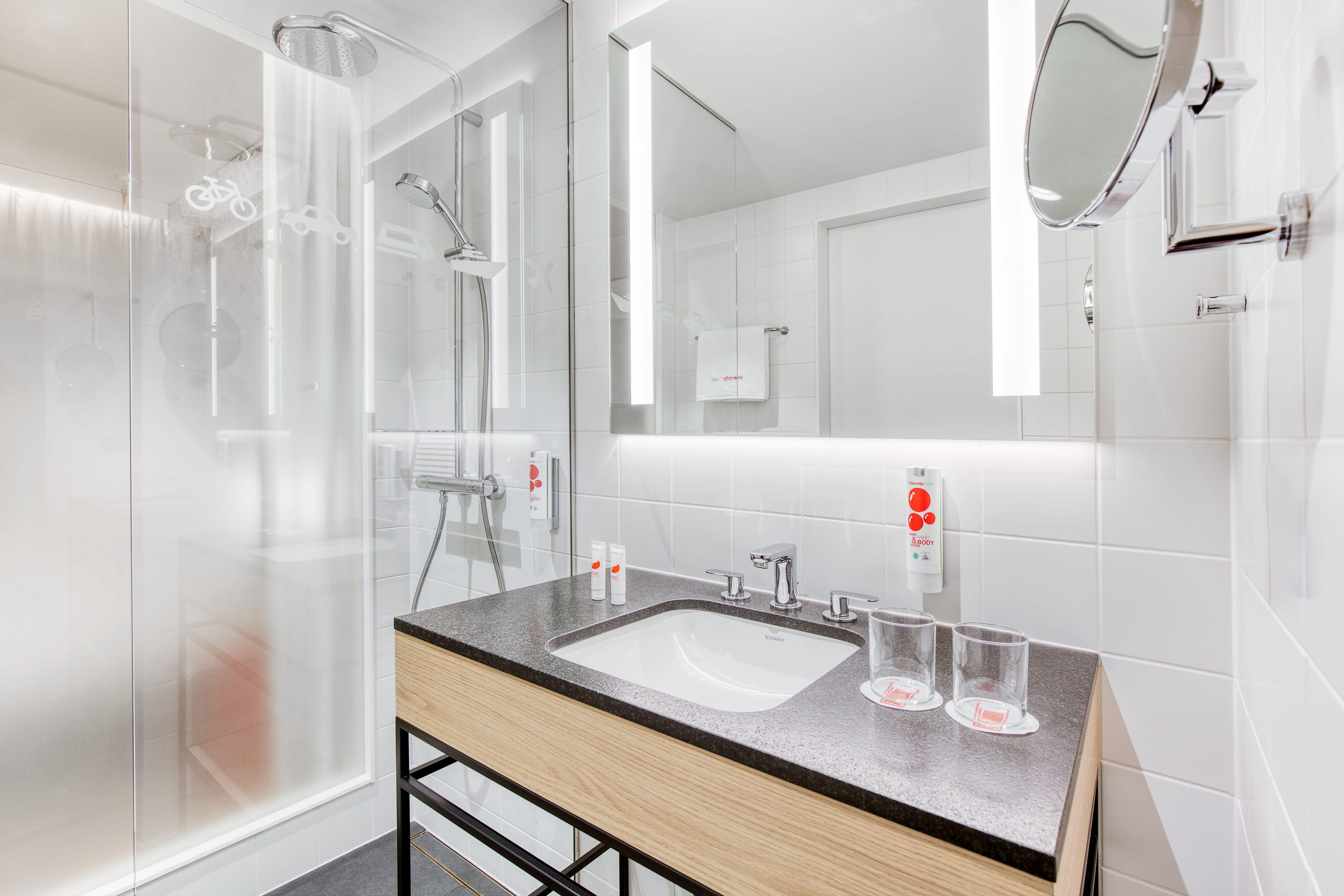 位于格拉茨的酒店 -IntercityHotel Graz - 高级客房浴室