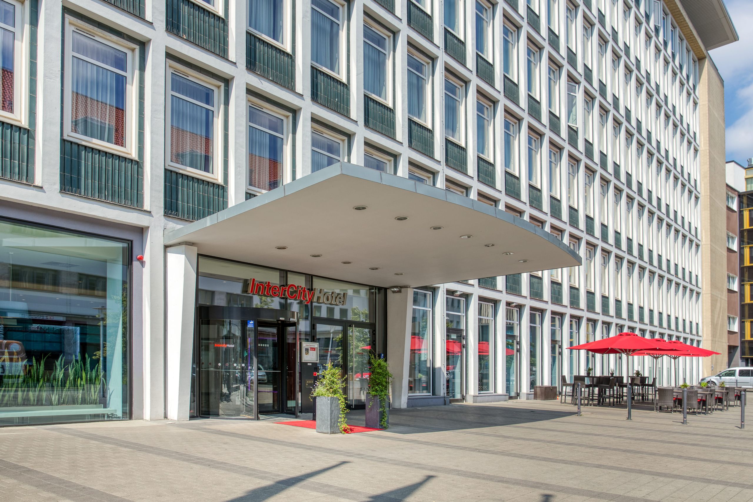 Hotel in Hannover - IntercityHotel Hannover - Eingang