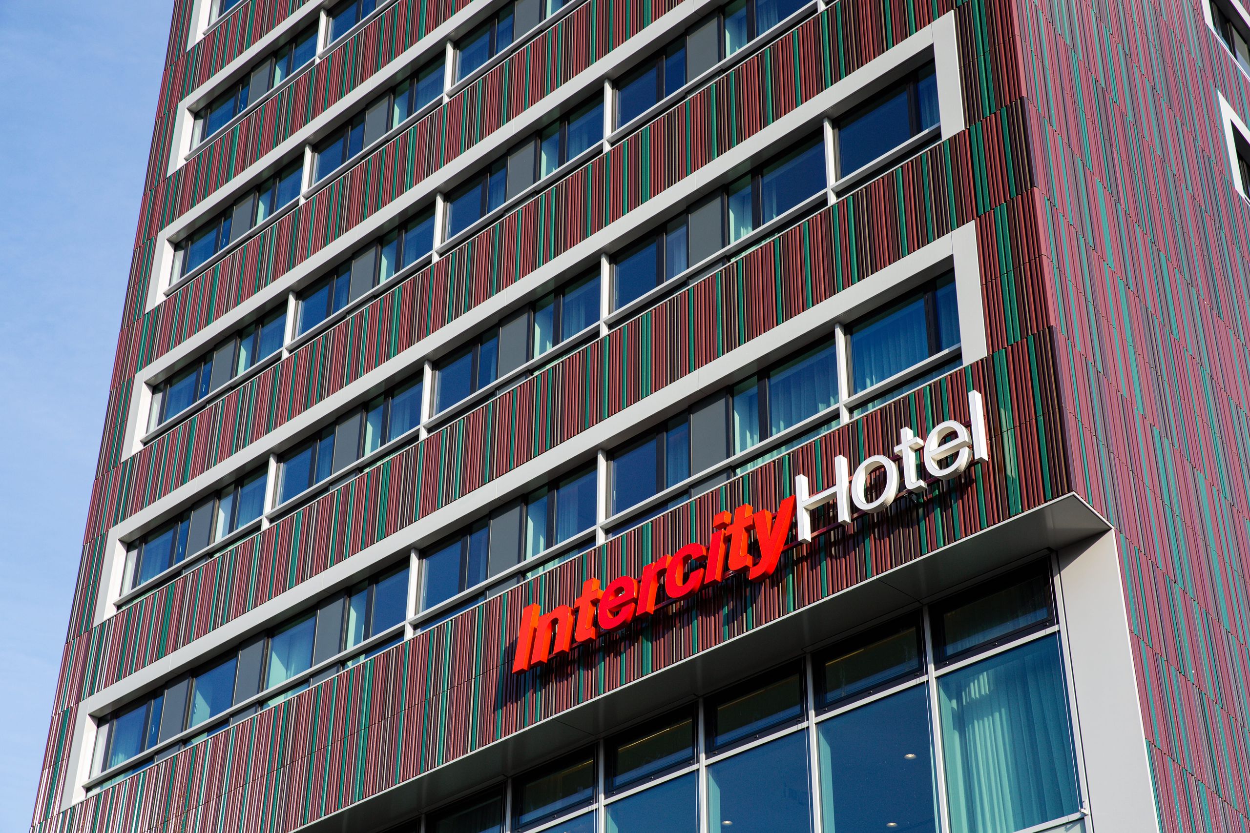 Hotel bij het centraal station van Hannover - IntercityHotel Hannover Hauptbahnhof Ost - Buitenaanzicht