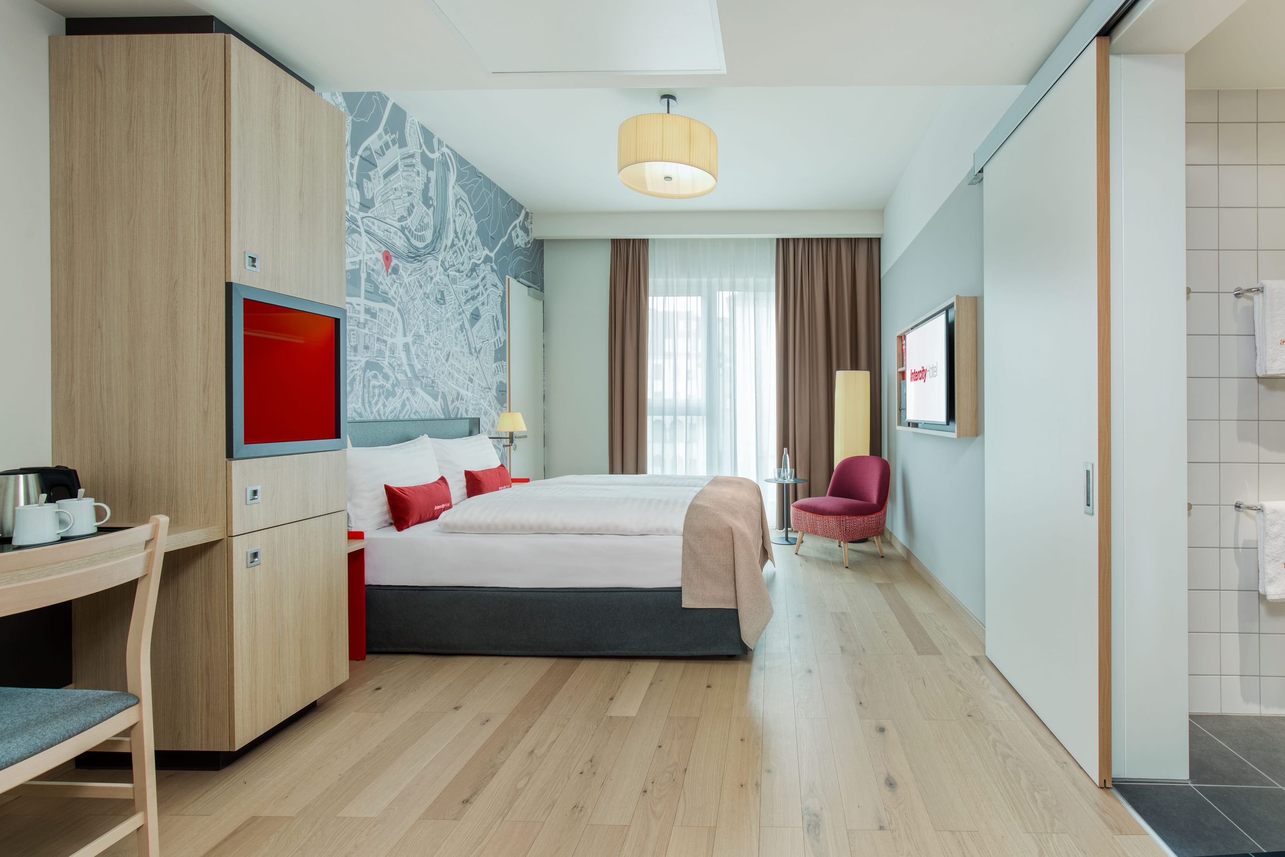 Hôtel à Sarrebruck | IntercityHotel Sarrebruck - Chambre adaptée aux personnes handicapées