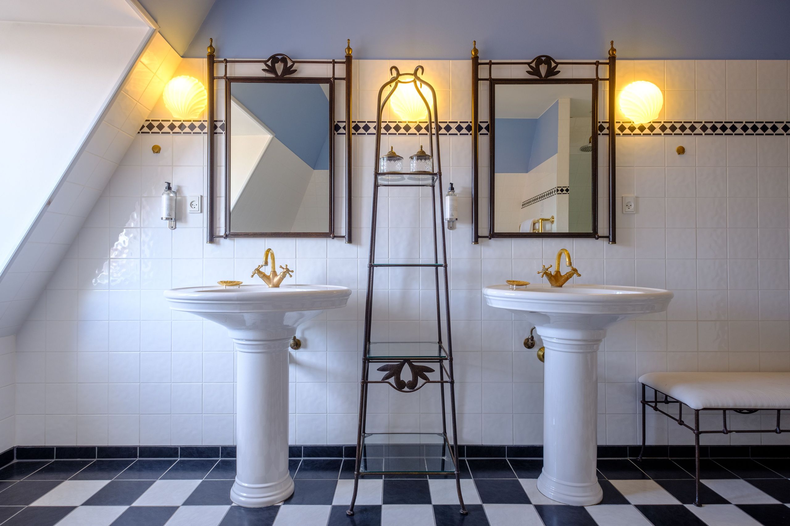 Roskilde - H.C Andersen Suite Bathroom 1.jpg
