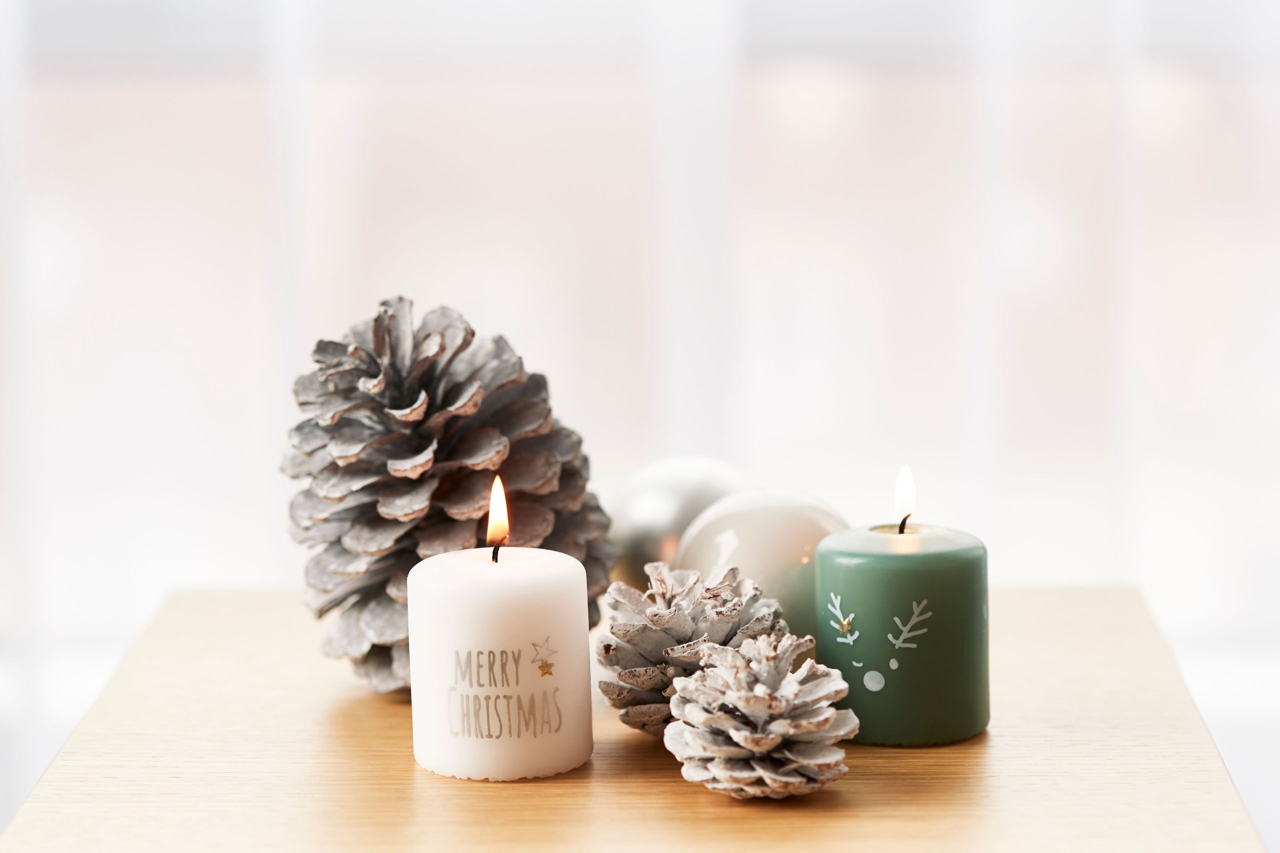 SHR_Christmas_Winter_Candle_1 (1).jpg