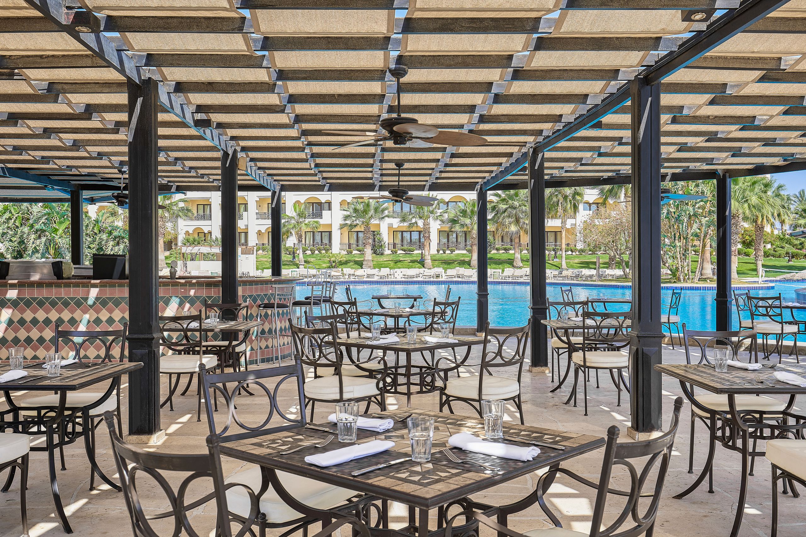 Steigenberger ALDAU Beach Hotel - Hurghada - Restaurante Piscina Bwala & Bar