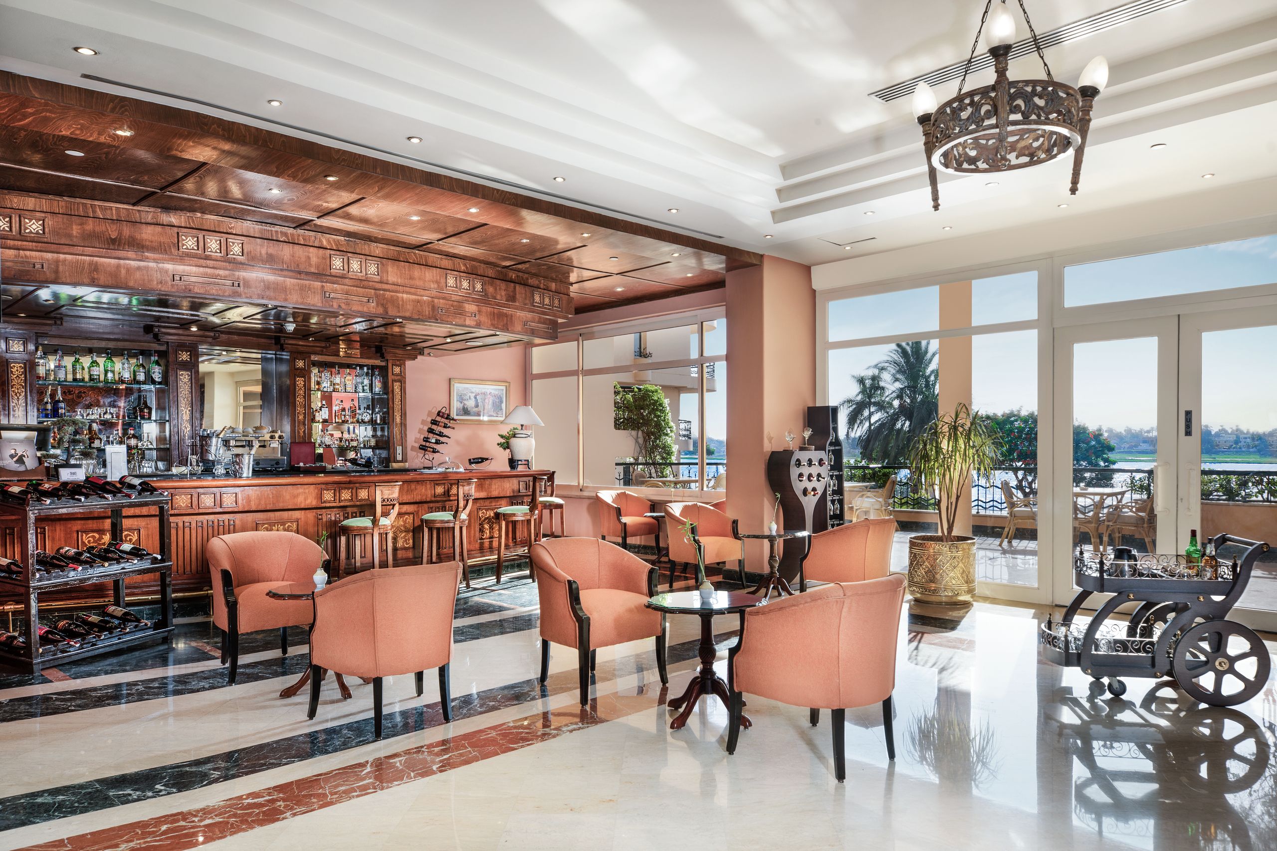 SHR_Luxor_NilePalace_restaurant_Nile Lounge Bar 2.png