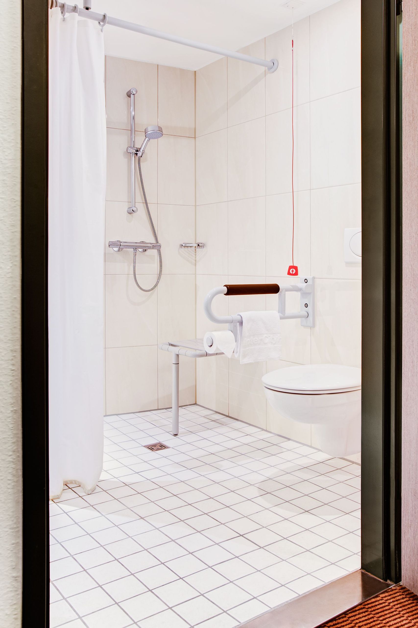 IntercityHotel Mainz - bathroom