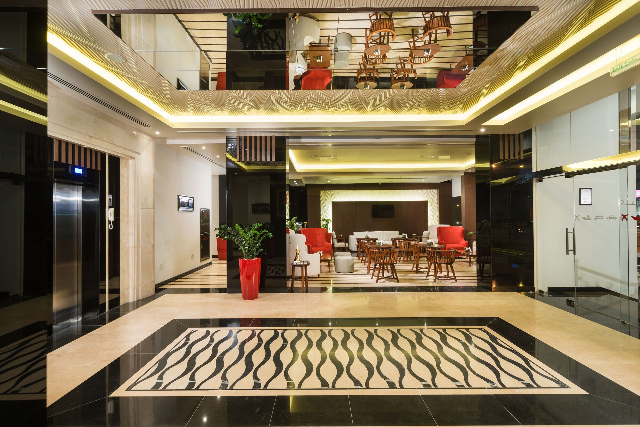 IntercityHotel Salalah - Lobby & Cafe